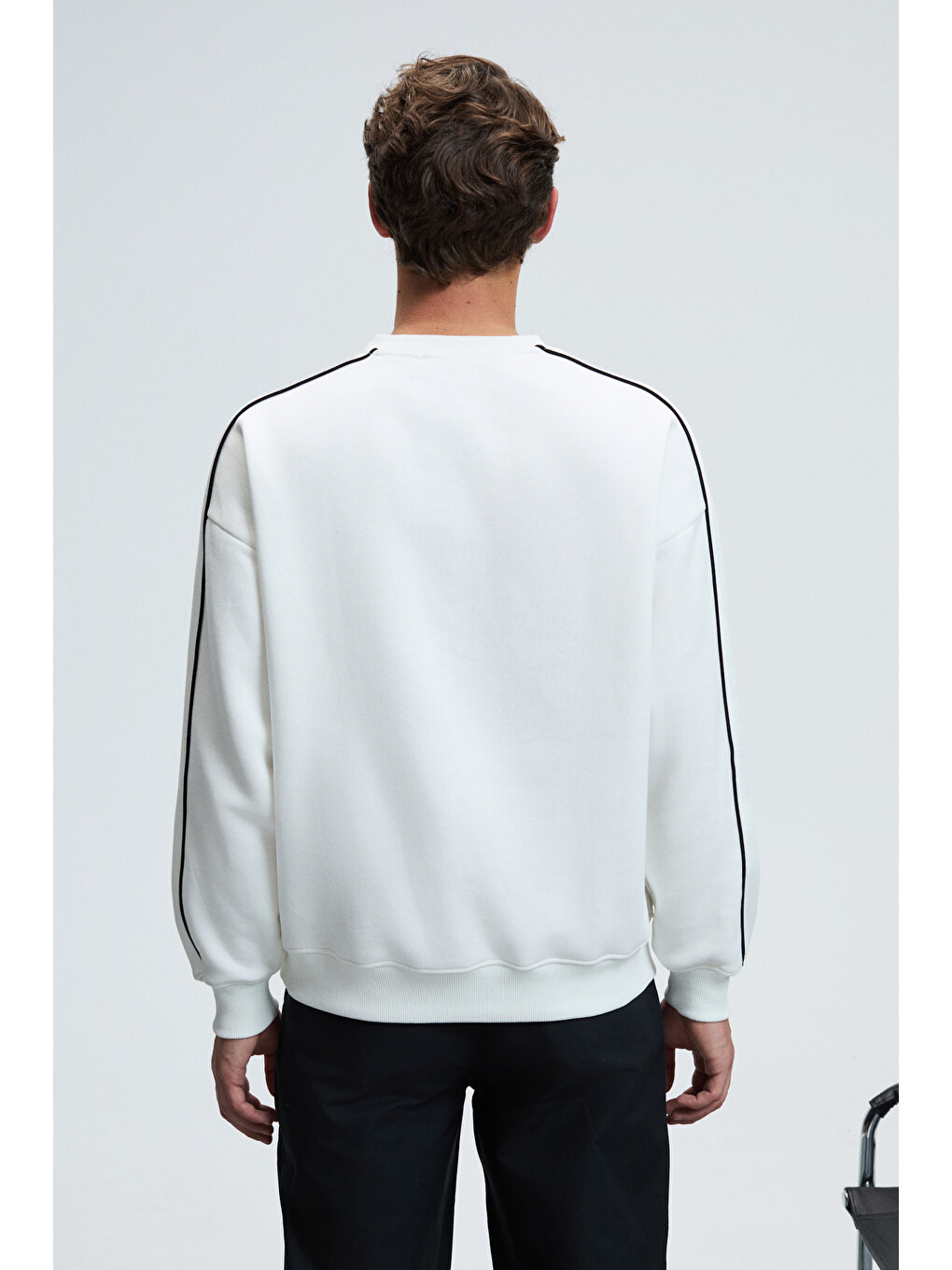 Leıf Erkek Kolları Biyeli Önü Baskılı Yuvarlak Yaka Oversize Ekru Sweatshirt-3