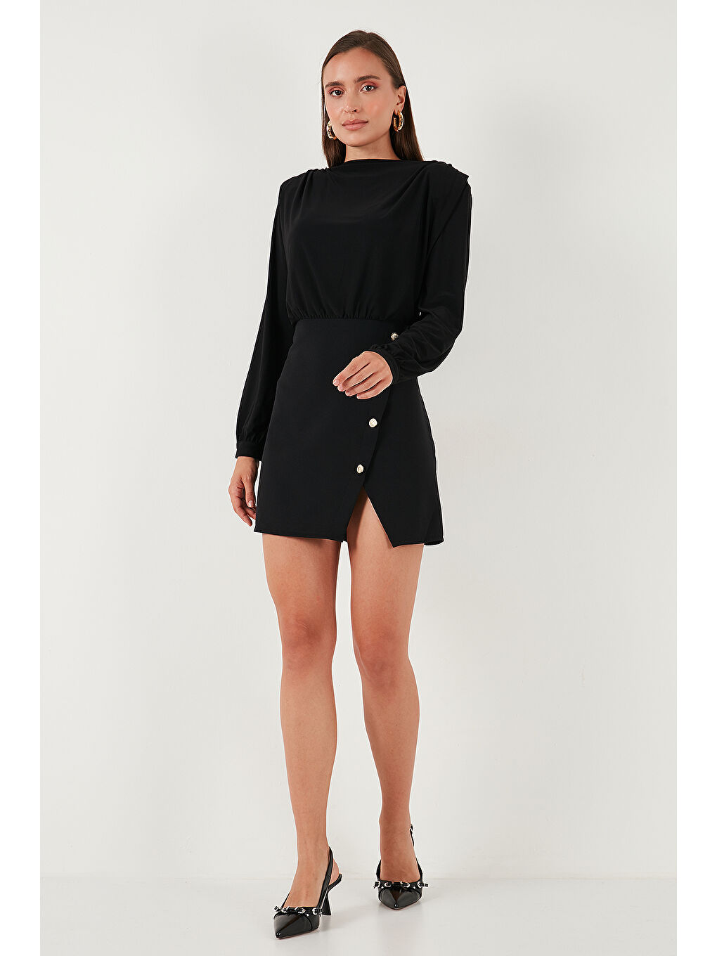 Siyah Vatkalı Regular Fit Yırtmaç Detaylı Dik Yaka Mini Boy Elbise 611EL751-3