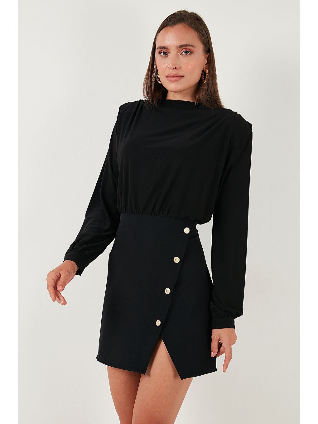 Siyah Vatkalı Regular Fit Yırtmaç Detaylı Dik Yaka Mini Boy Elbise 611EL751-4