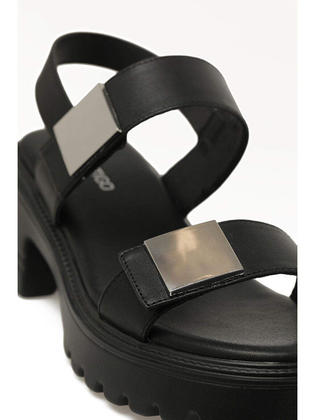 25S-259 6FX Siyah Kadın Kalın Taban Sandalet-6