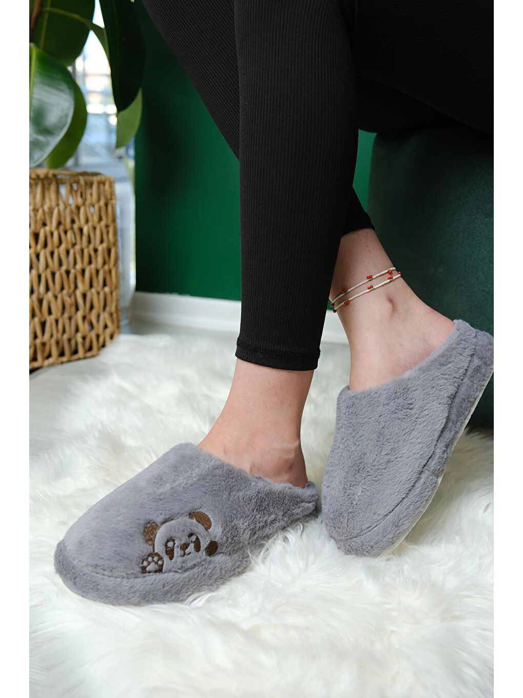 Gri Panda Nakışlı Kadın Ev Terliği Pelüş Terlik Çeyiz ve Bohça Terliği Ses Yapmaz Kalın Taban-1
