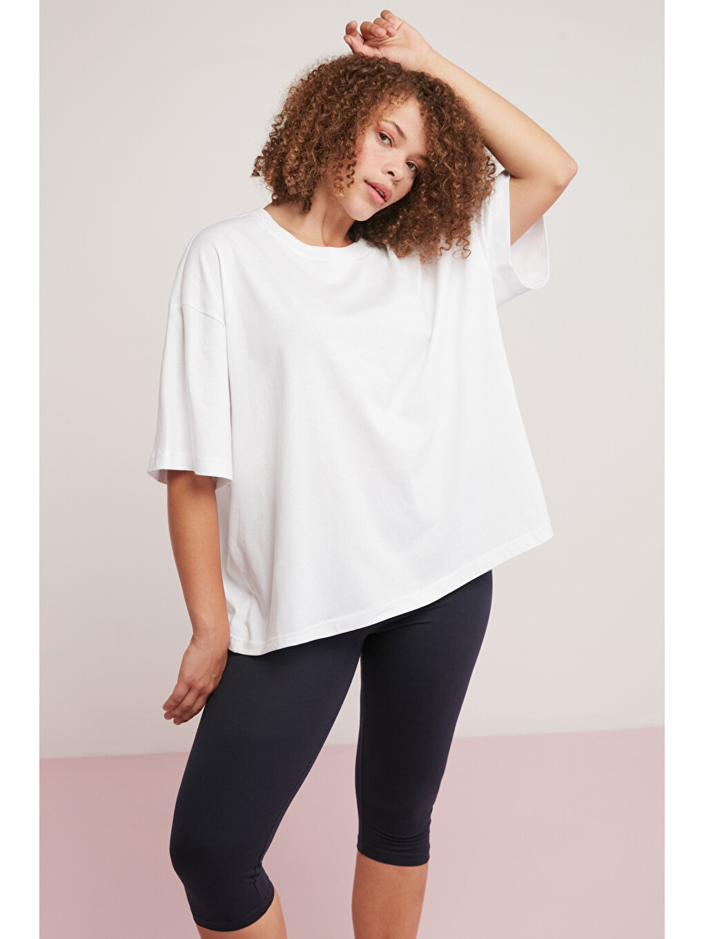 Allıson Kadın 100% Pamuk Oversize Fit Yuvarlak Yaka Yarım Kollu Basıc Beyaz Büyük Beden T-shirt-1