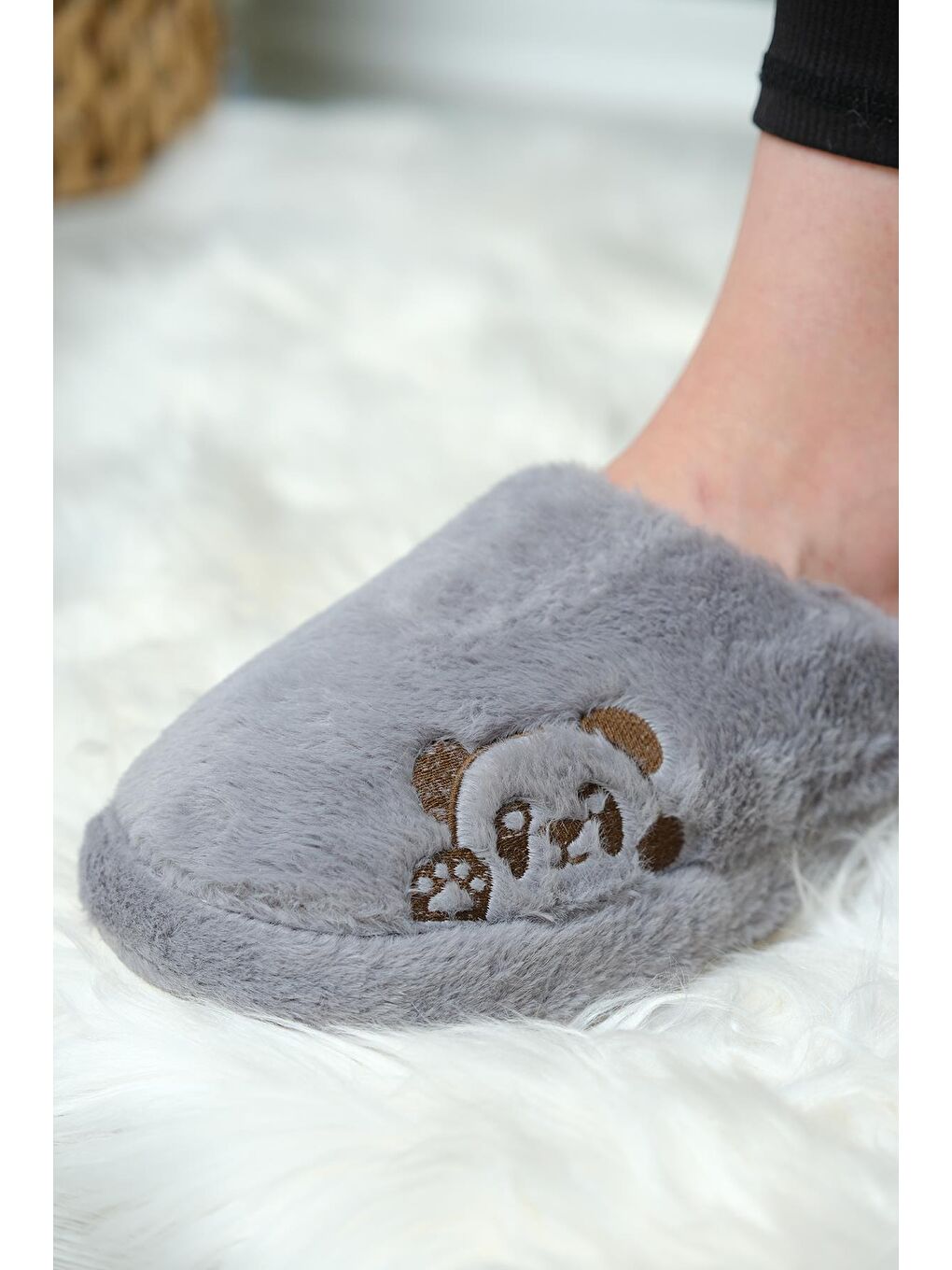 Gri Panda Nakışlı Kadın Ev Terliği Pelüş Terlik Çeyiz ve Bohça Terliği Ses Yapmaz Kalın Taban-2