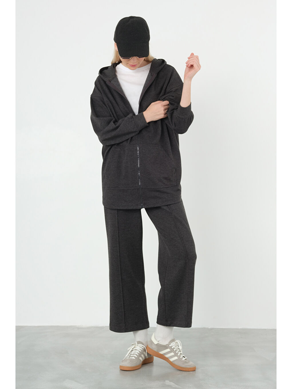 Etek Ucu Oval Sweatshirt Üç İplik Antrasit-1