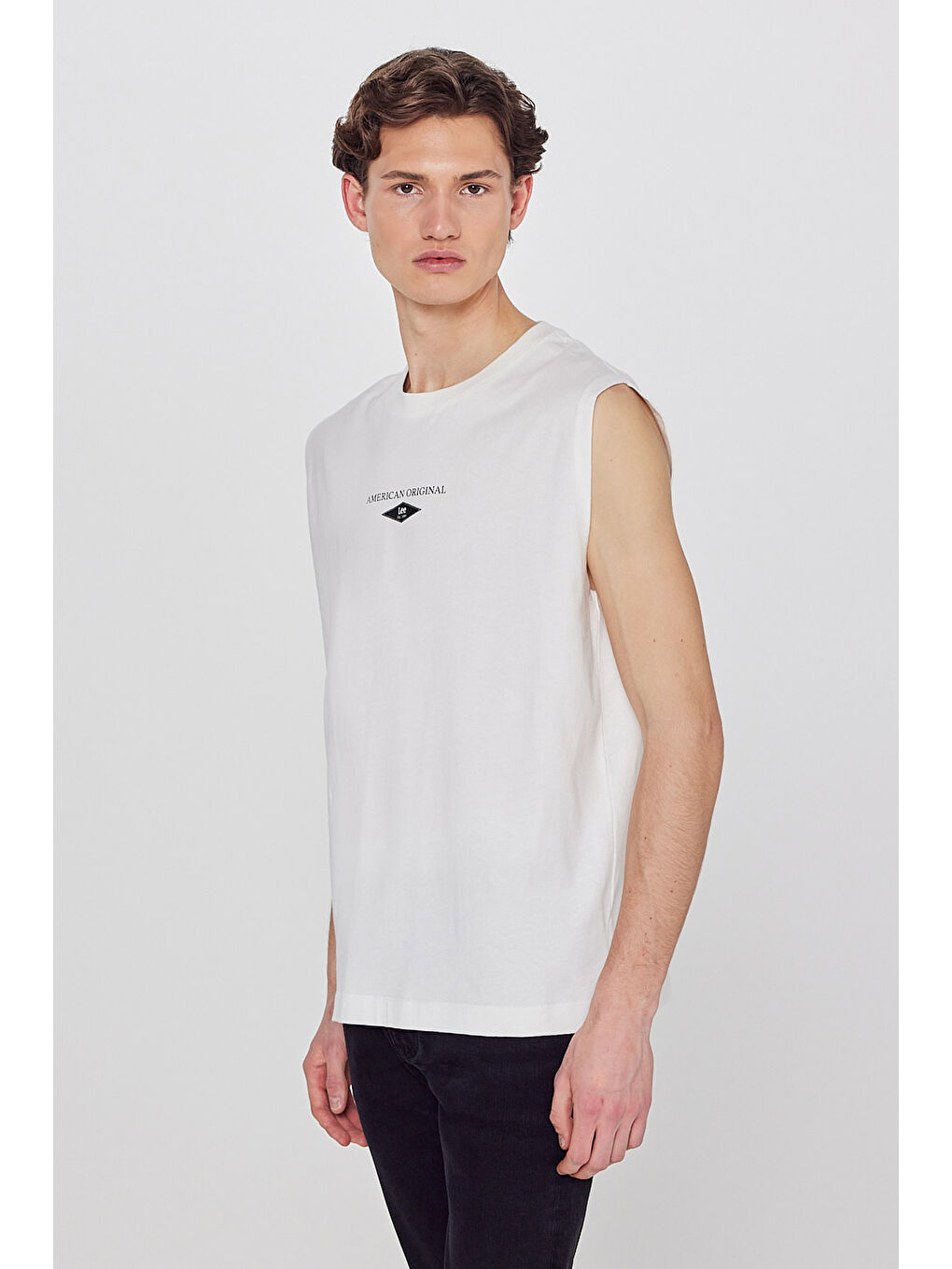 Beyaz %100 Pamuk Regular Fit Normal Kesim Bisiklet Yaka Kolsuz Tişört-1