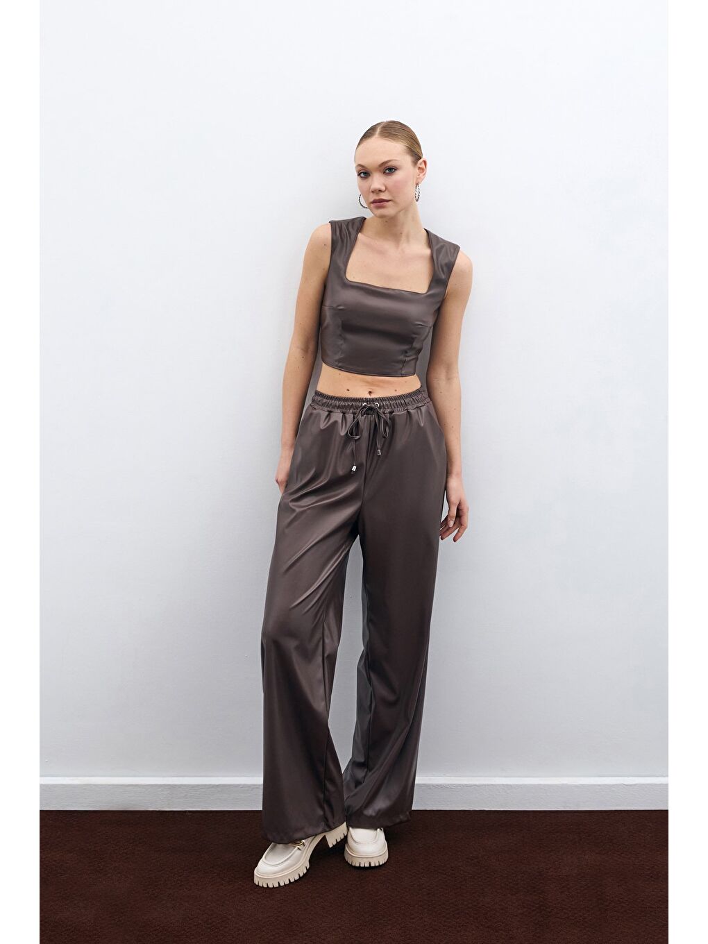 Kahverengi Salaş Deri Pantolon - Koyu Kahve-1