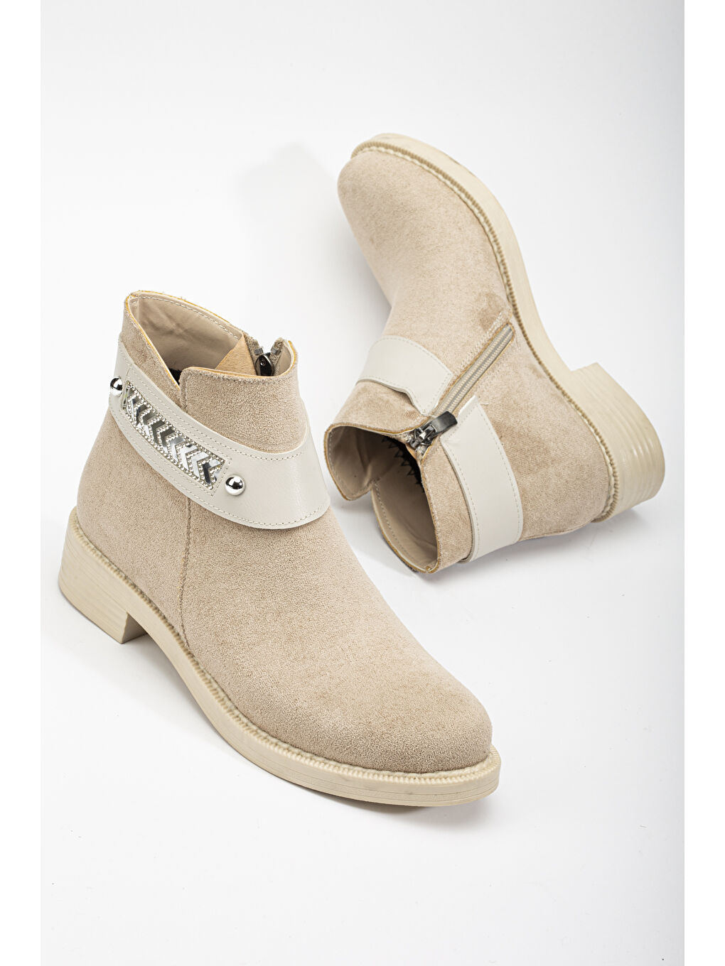 Bej Kadın Ten Süet Termo Taban Desenli Tokalı Fermuarlı Kısa Topulu Bot-2
