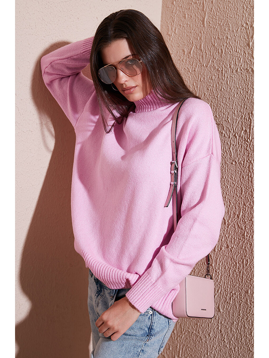 Pembe Premium Oversize Fit Balıkçı Yaka Yumuşak Dokulu Triko Kazak 680KZ00469
