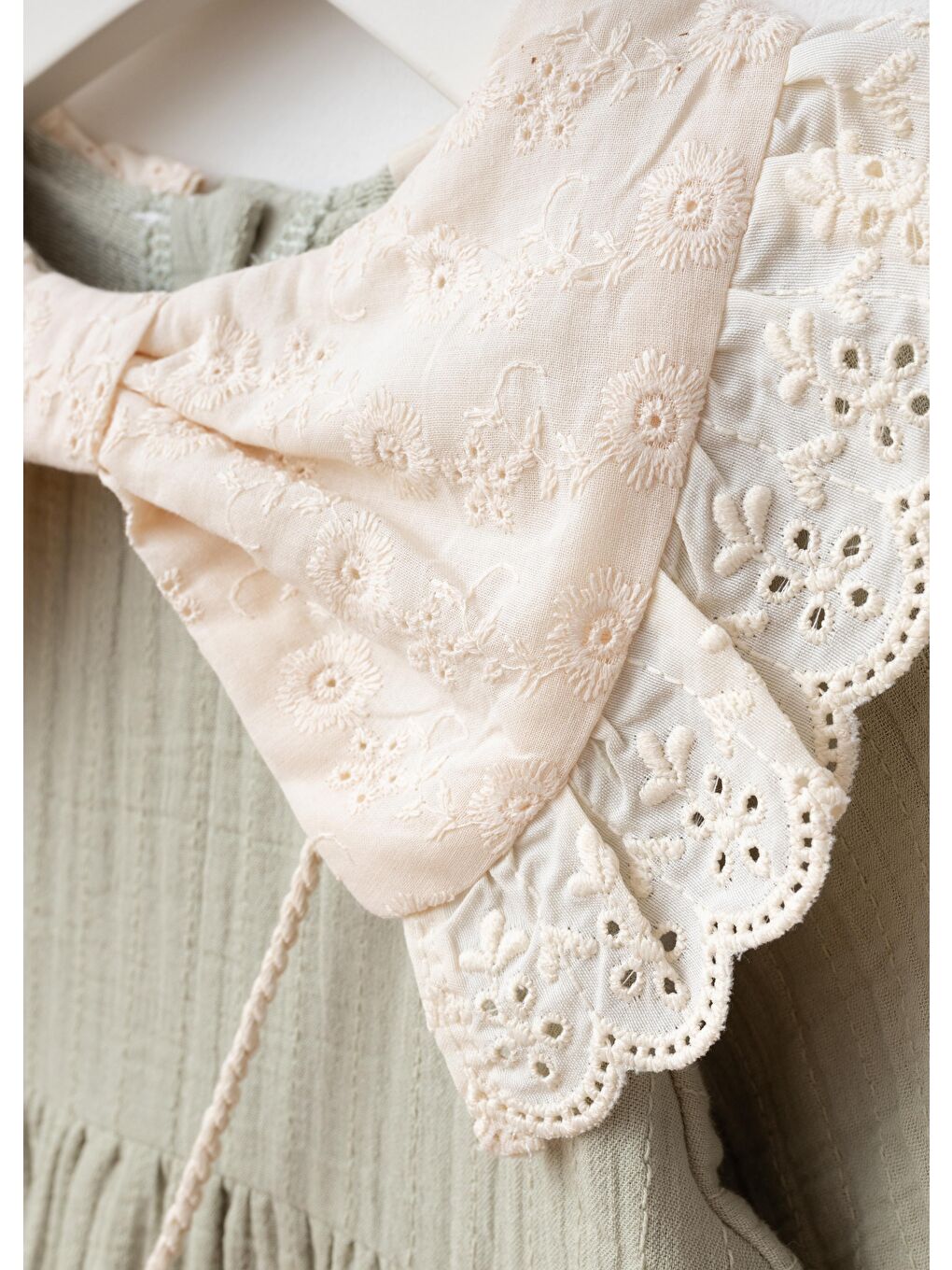 Kız Çocuk Pamuklu Çağla Yeşili Fiyonklu Dantelli Yakalı Elbise Takım - Çantalı-3