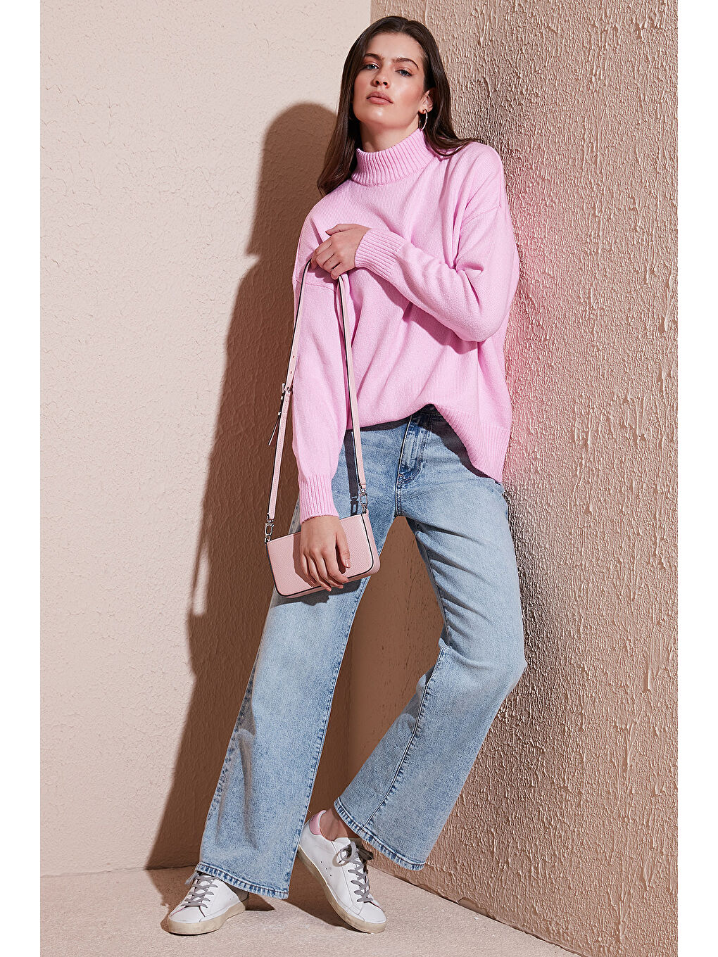 Pembe Premium Oversize Fit Balıkçı Yaka Yumuşak Dokulu Triko Kazak 680KZ00469-1