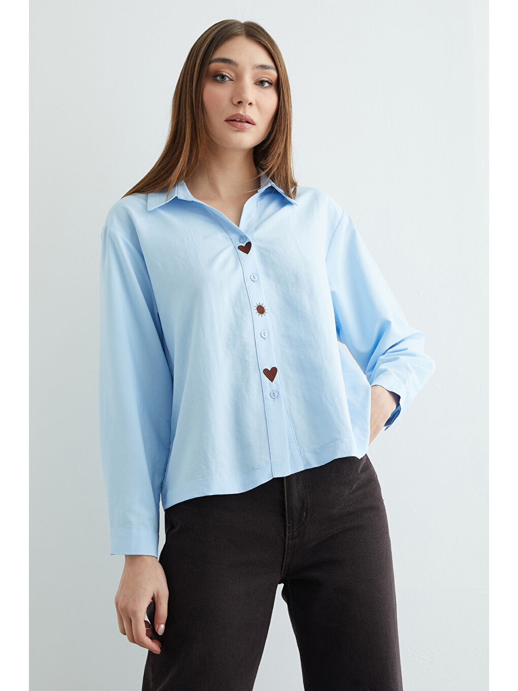 Mavi Kalp Ve Güneş Nakışlı Salaş Gömlek-2