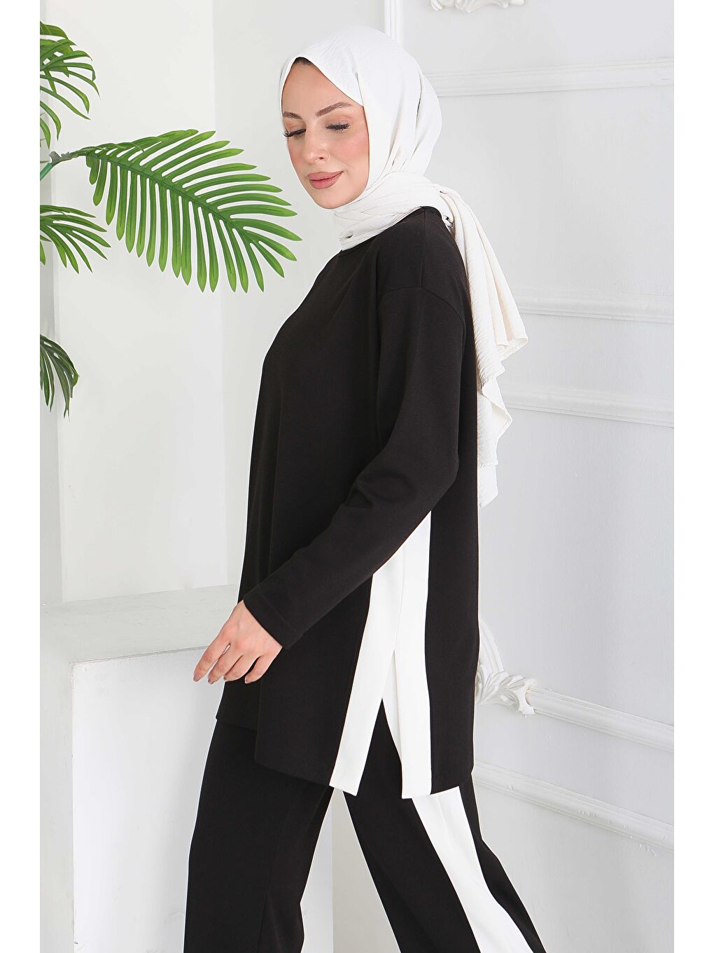 Garnili Yırtmaçlı Modal İkili Takım Siyah - 28012-SIYAH-2