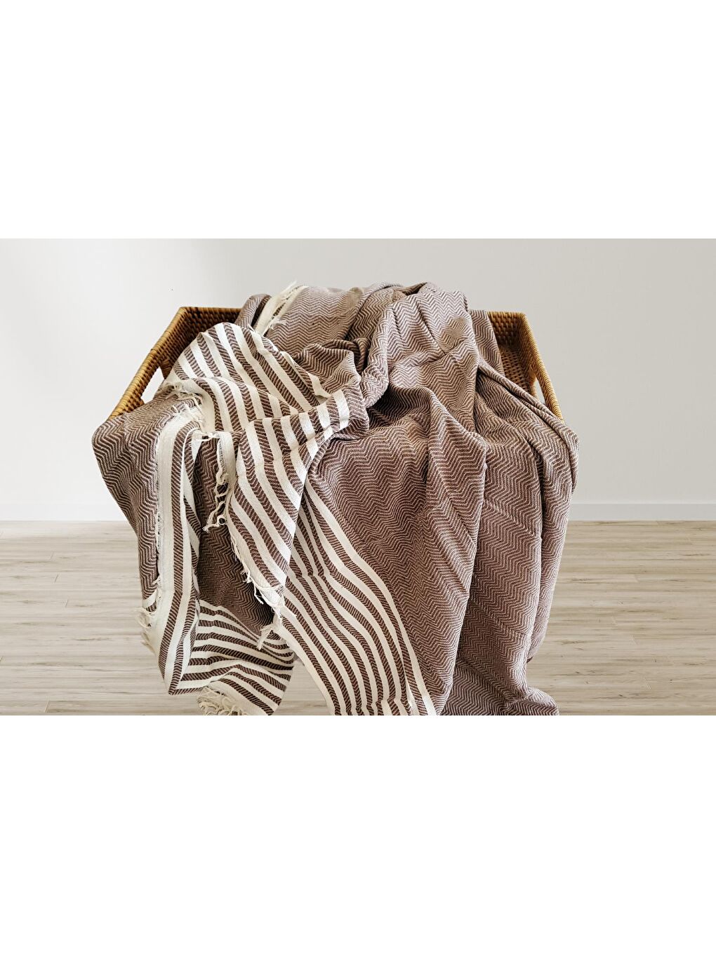 Kahverengi Summer Line Çok Amaçlı Örtü Pike Koltuk Örtüsü 170x220 Espresso