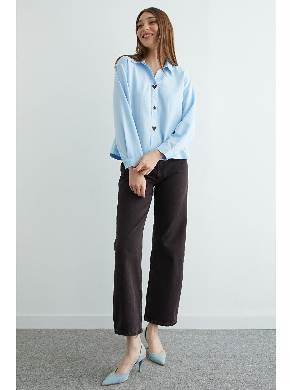 Mavi Kalp Ve Güneş Nakışlı Salaş Gömlek-3