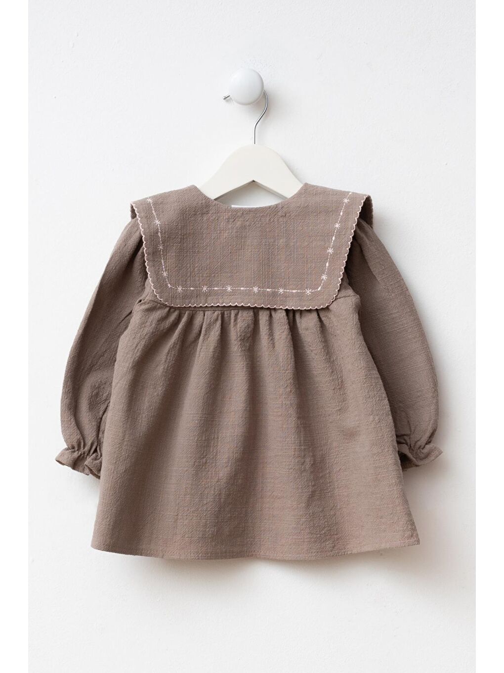 Kız Çocuk Pamuklu Adaçayı Kahverengi Nakışlı Yaka Elbise Takım - Çantalı-2