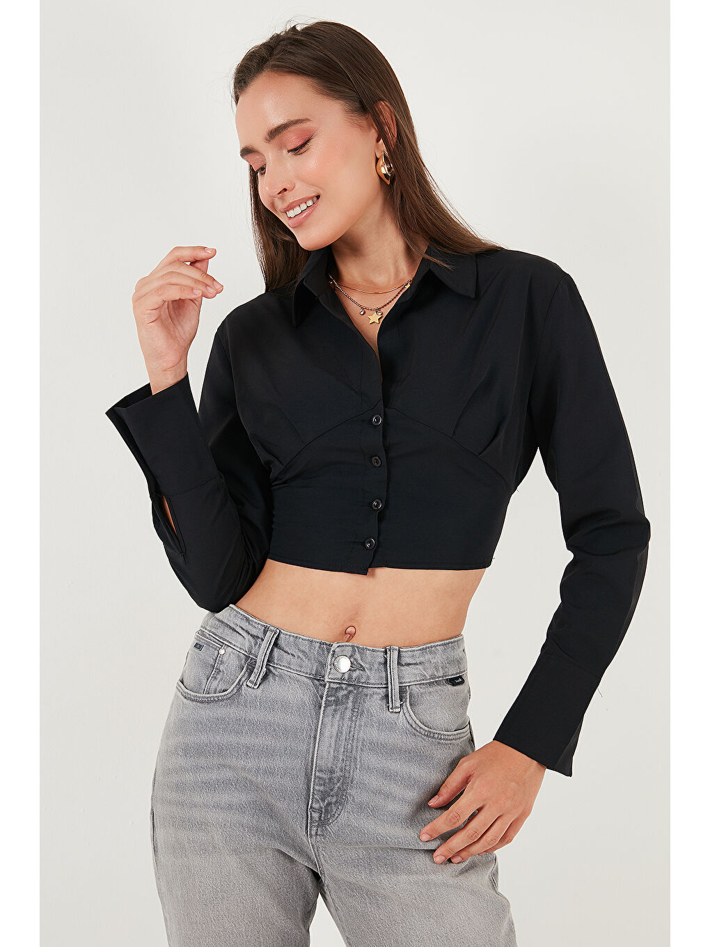 Siyah Fitted Fit Pamuklu Korse Detaylı Uzun Kollu Crop Gömlek 611GO00376-3