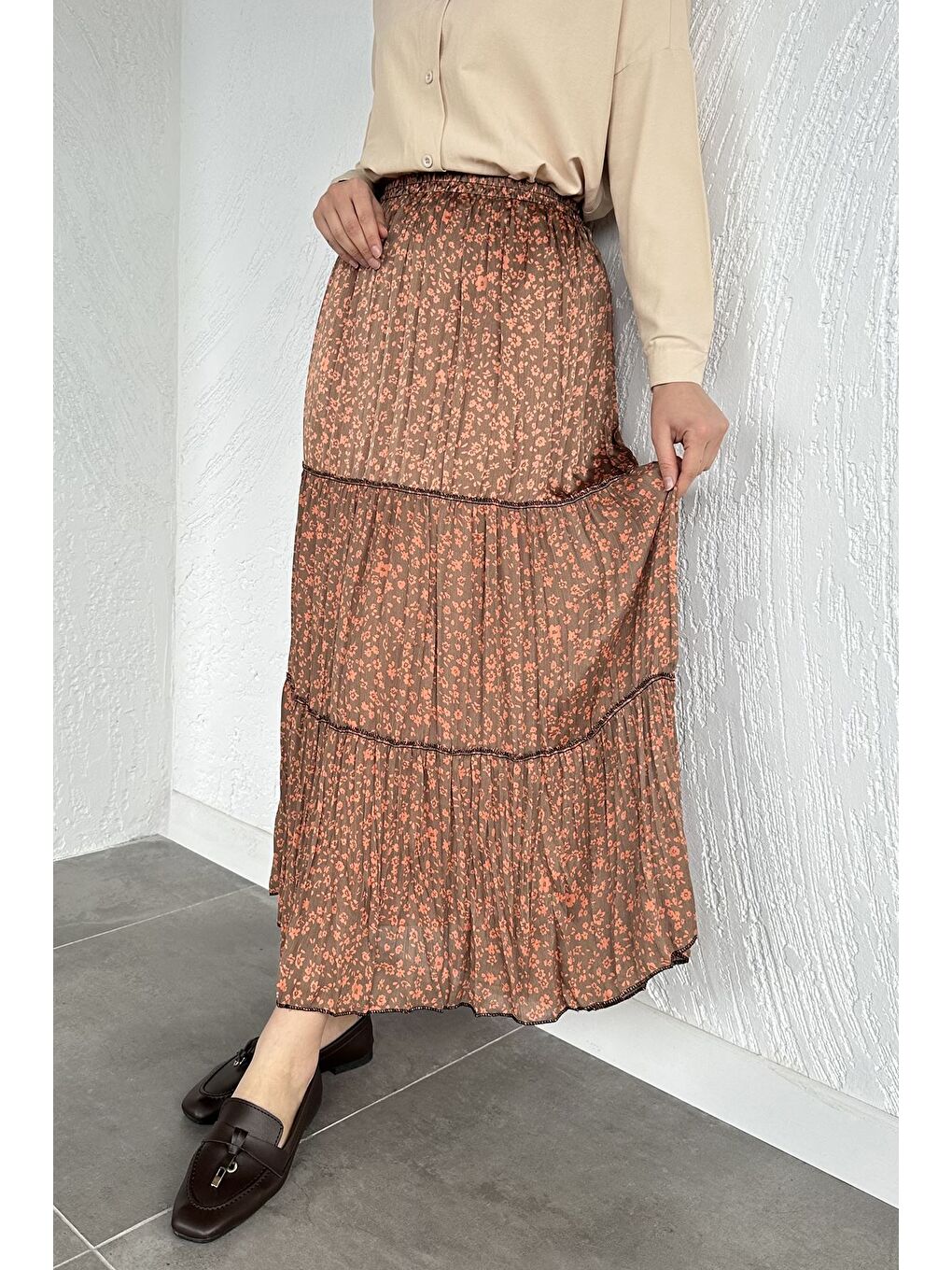 Bej Bel Lastikli Desenli Şifon Tesettür Etek-2