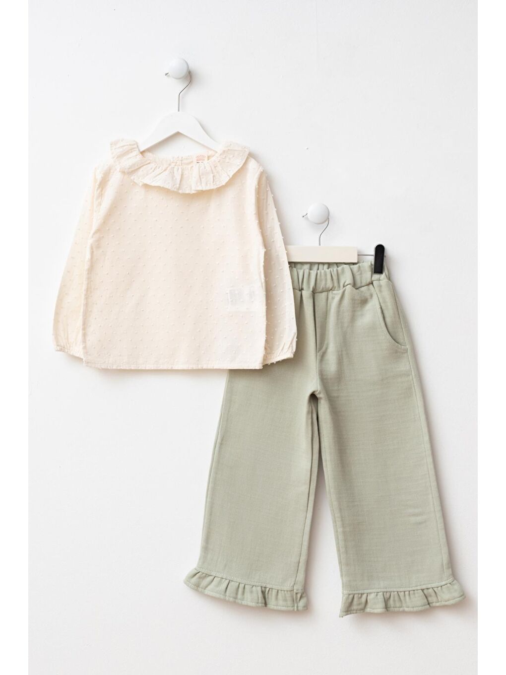 Kız Çocuk Pamuklu Adaçayı Yeşili Dantelli Fırfırlı 3'Lü Takım - Yelek Bluz Pantolon-3