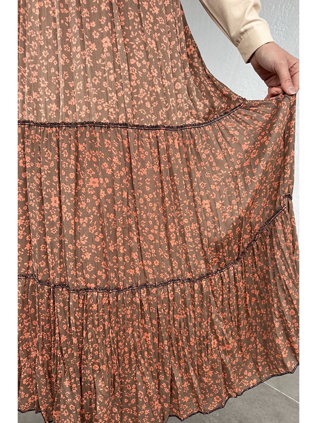 Bej Bel Lastikli Desenli Şifon Tesettür Etek-7