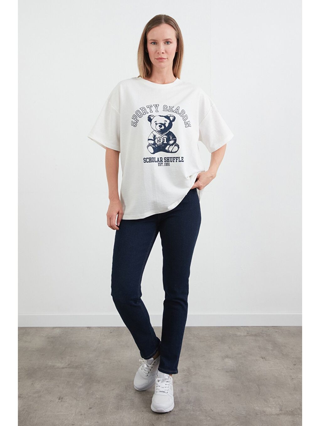 Ekru Ayıcık Baskılı Oversize Tişört-1