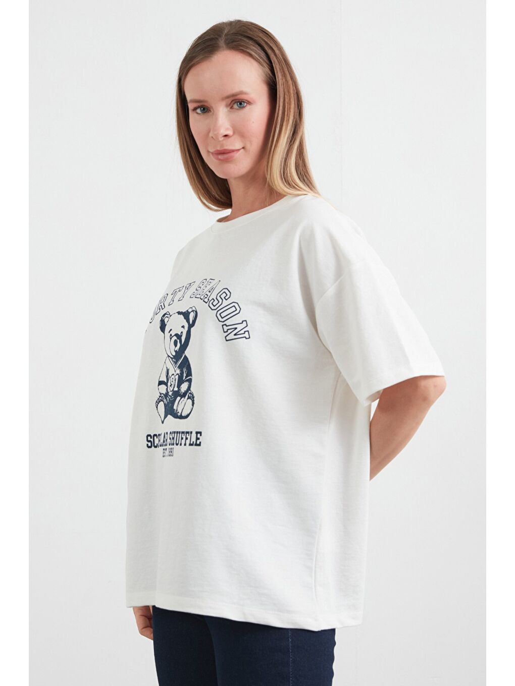 Ekru Ayıcık Baskılı Oversize Tişört-2