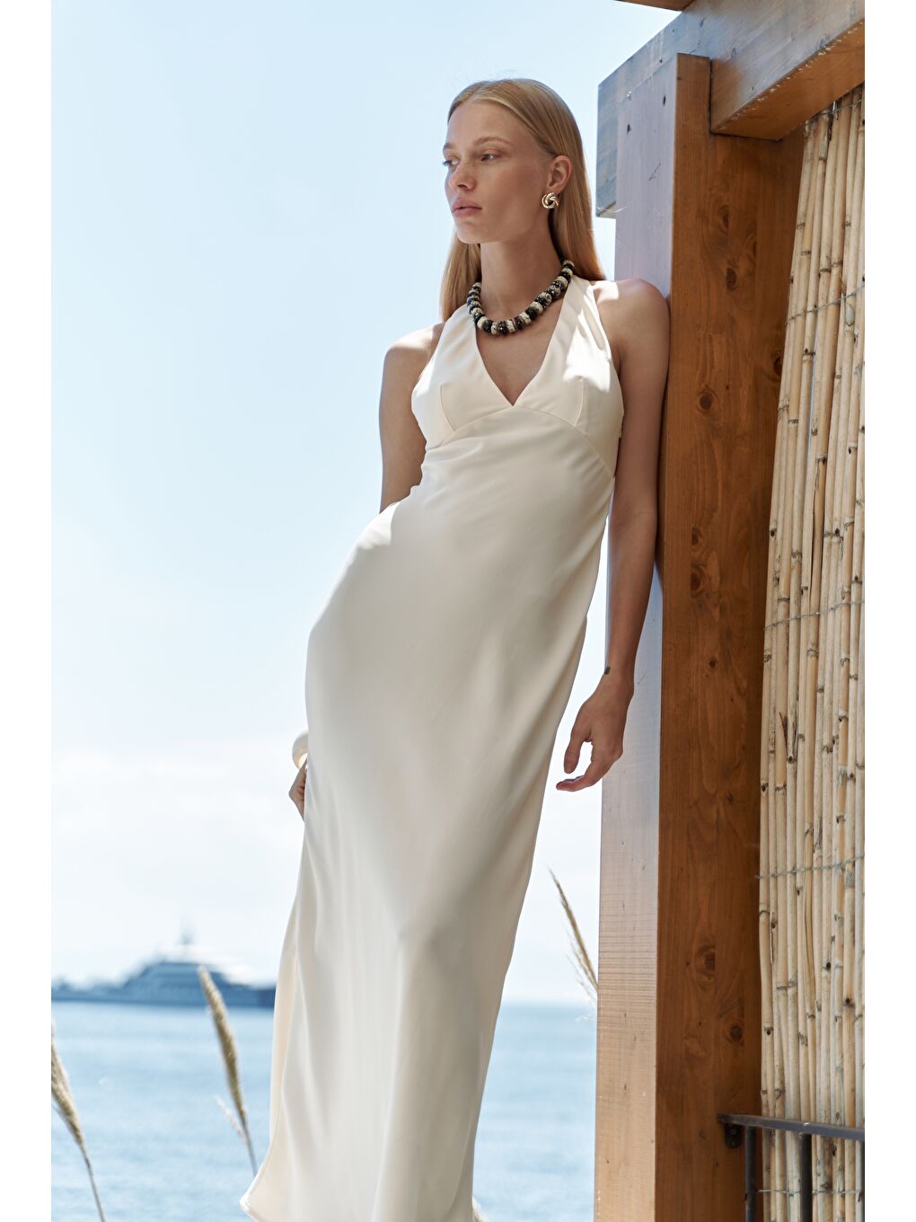 Guilia Dekolteli Uzun Ekru Saten Elbise