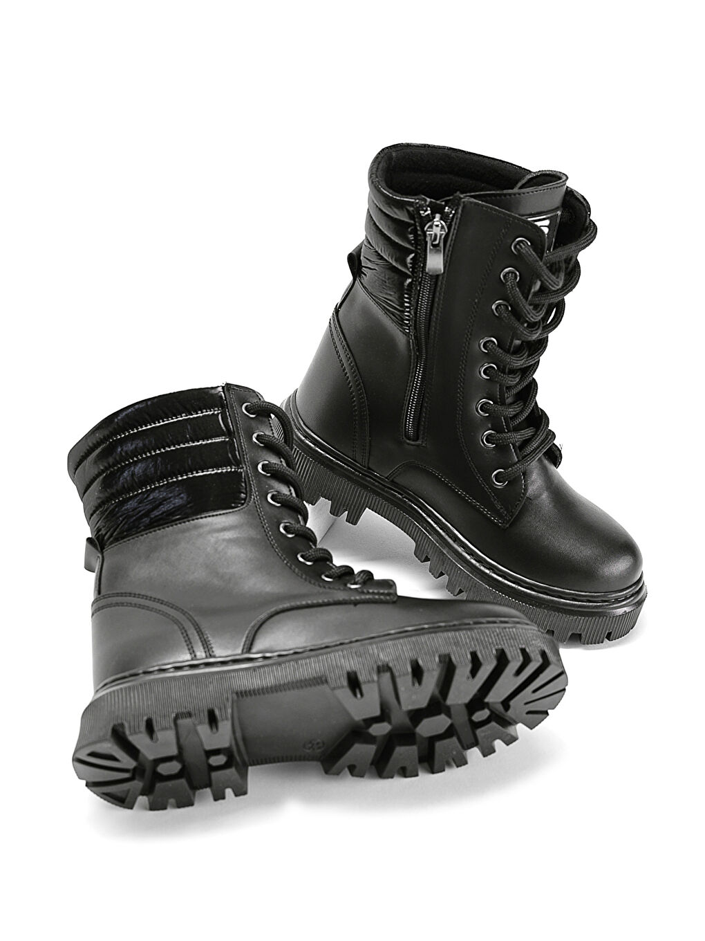 Kız Çocuk Siyah Cilt Termo Taban Yanı Kapitone Desenli Bağcıklı ve Fermuarlı Bot-2