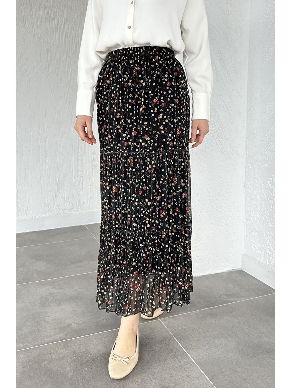 Haki Bel Lastikli Desenli Şifon Tesettür Etek