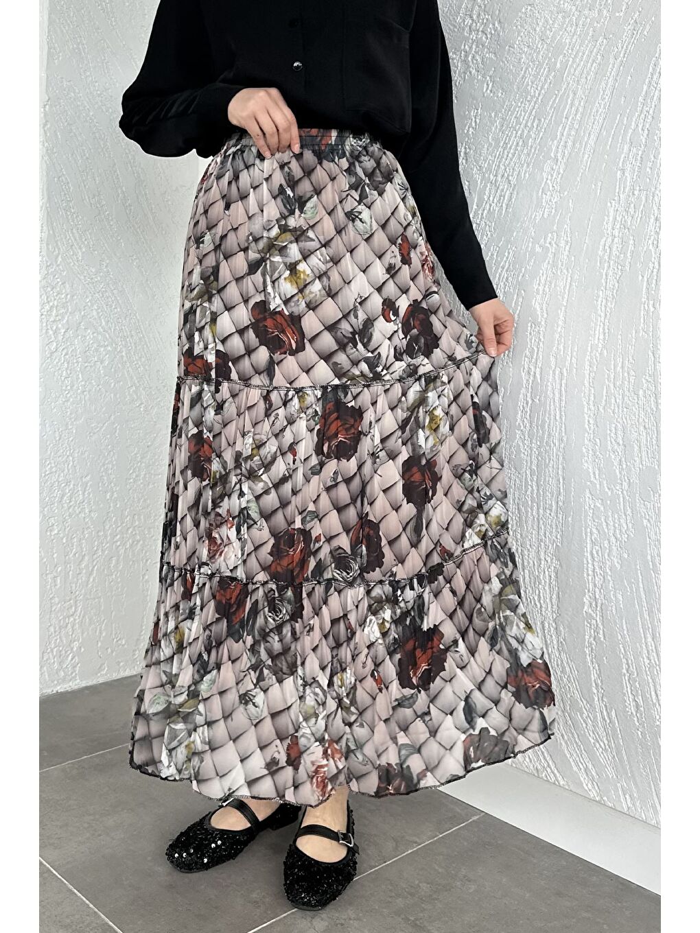 Bej Bel Lastikli Desenli Şifon Tesettür Etek-1