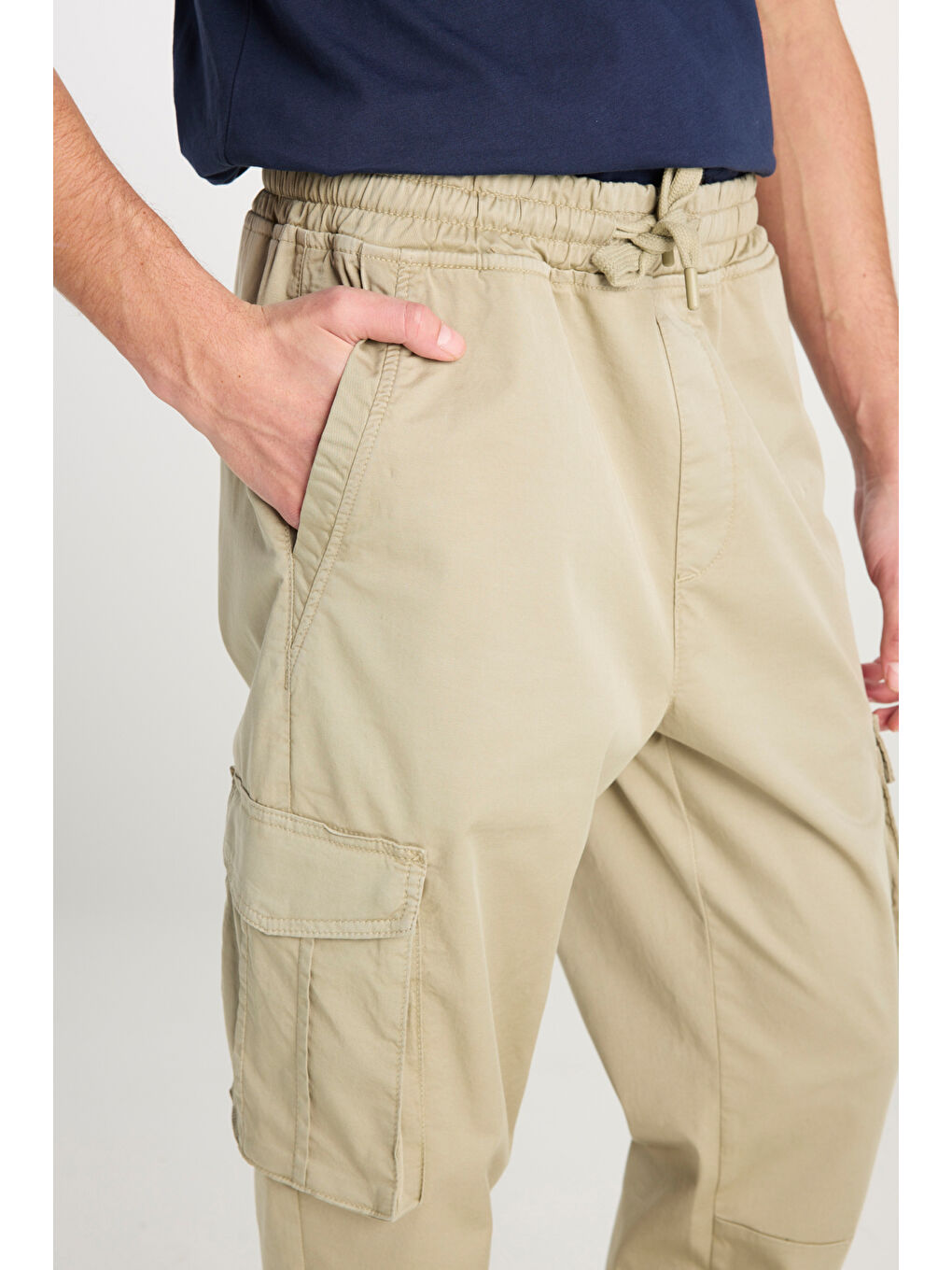 Bej Regular Fit Normal Kesim Ribanalı Paça Kargo Cepli Haki Jogger Pantolon-4