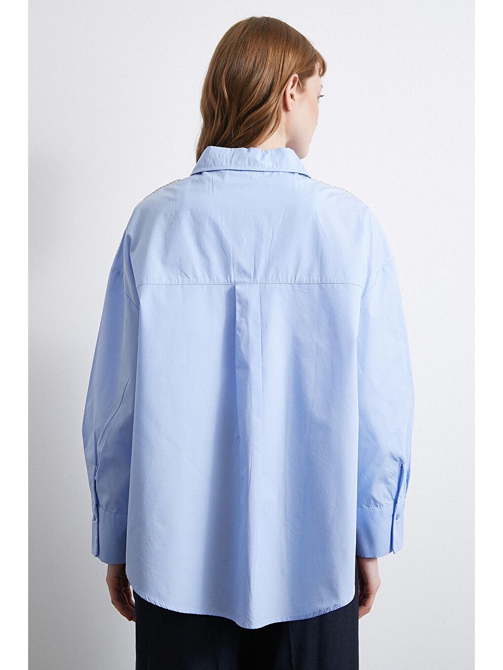 Omuzda Boncuk Detaylı  Oversize Gömlek Mavi-4