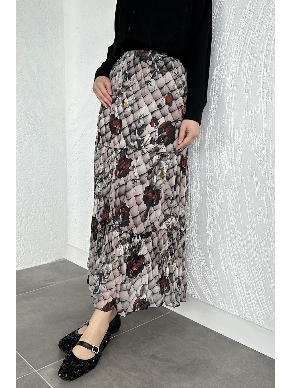 Bej Bel Lastikli Desenli Şifon Tesettür Etek-3