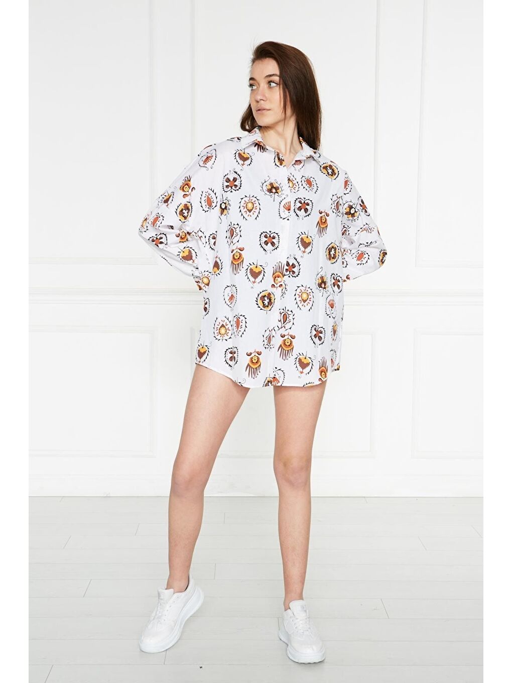 Beyaz Kadın Oversize Renkli Desenli Uzun Basic Gömlek-2