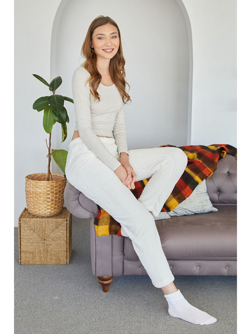 Ekru Beli Lastikli Pelüş Pijama Altı-2