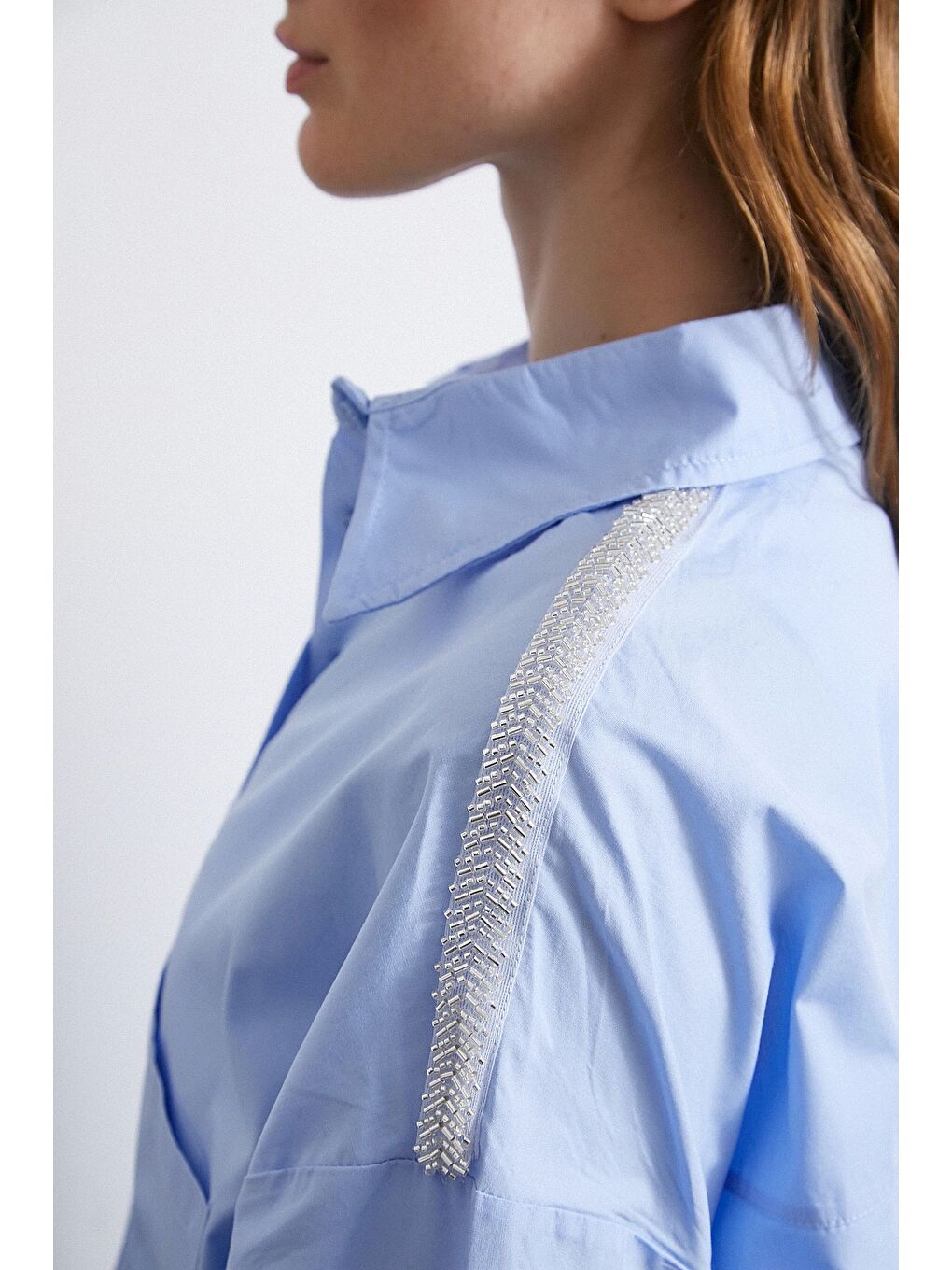 Omuzda Boncuk Detaylı  Oversize Gömlek Mavi-5