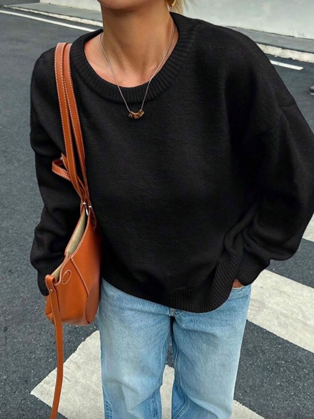 Siyah Yumuşak Dokulu Geniş Kalıp Triko Kalın Kazak-2