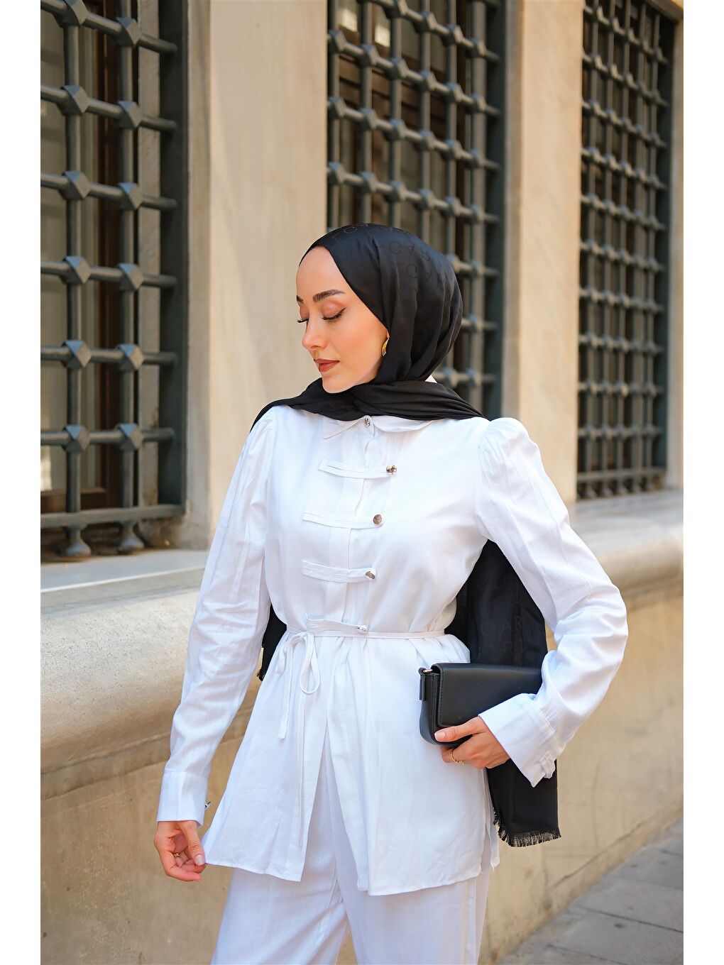 Kadın Düğme Detay Takım Beyaz-1