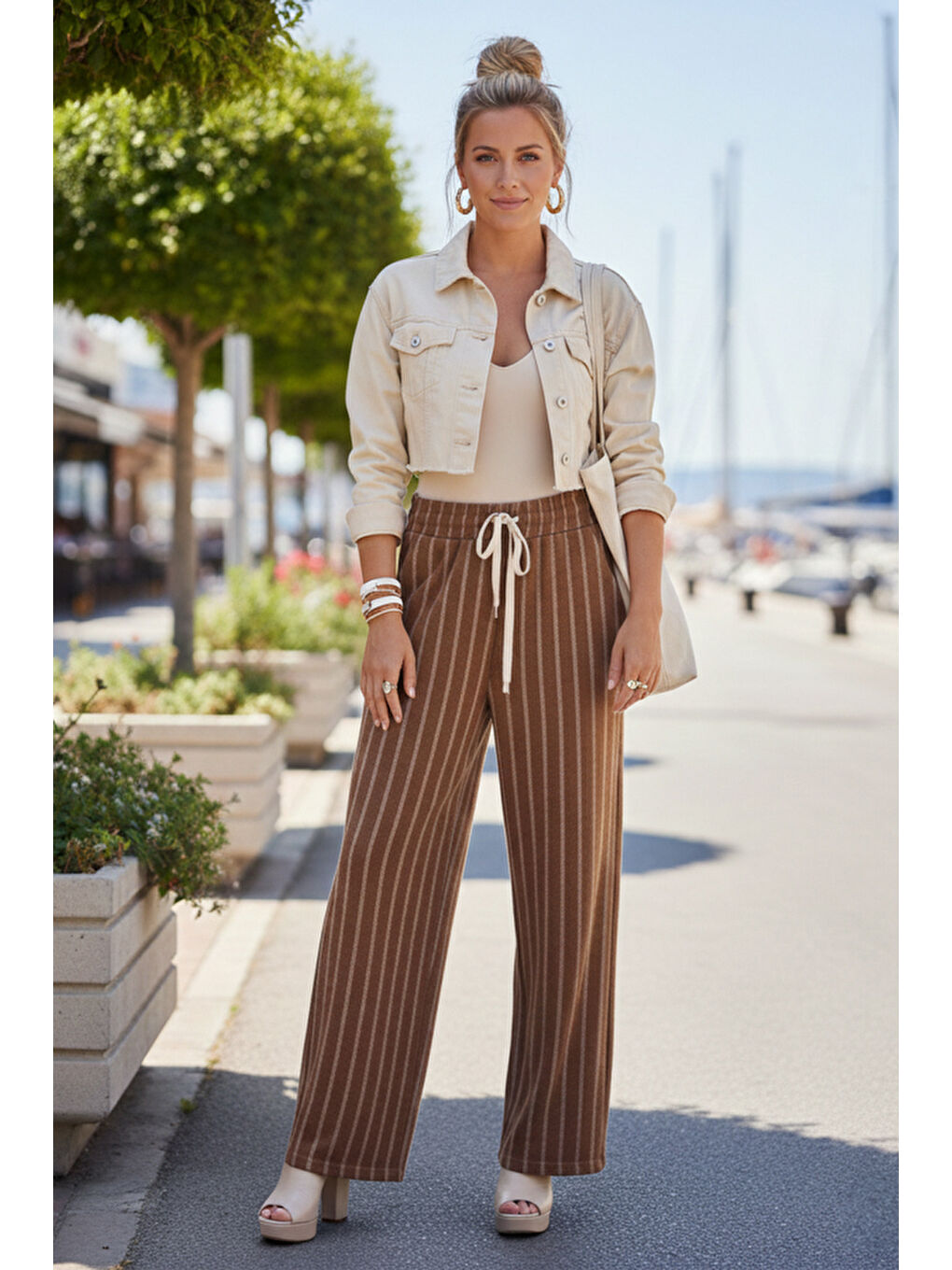 Kahverengi Sütlü Kahve Çizgili Kalın Lastikli Ve Bağlamalı Bel Geniş Paça Casual Dokuma Pantolon 105 55-2