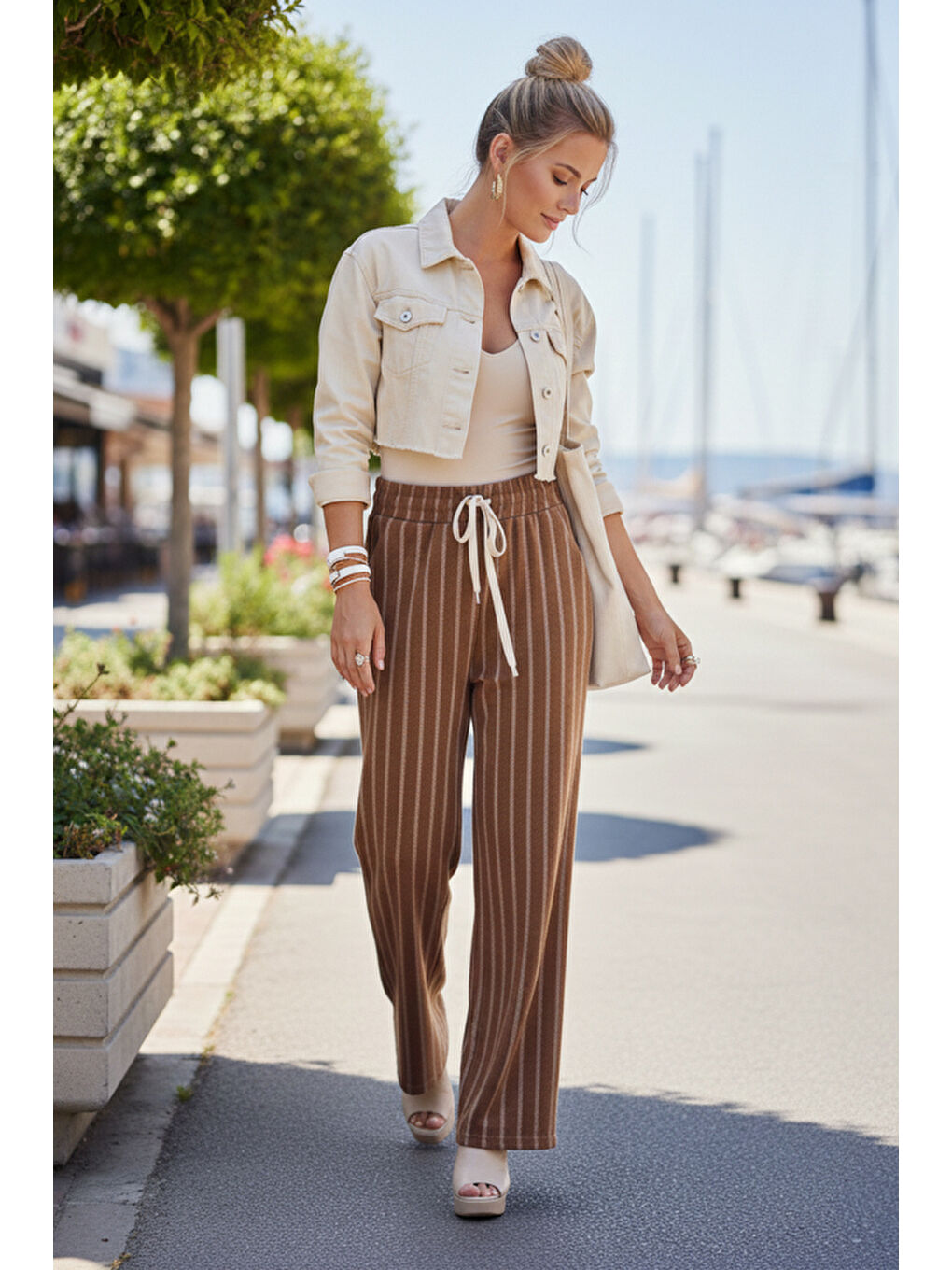 Kahverengi Sütlü Kahve Çizgili Kalın Lastikli Ve Bağlamalı Bel Geniş Paça Casual Dokuma Pantolon 105 55-3