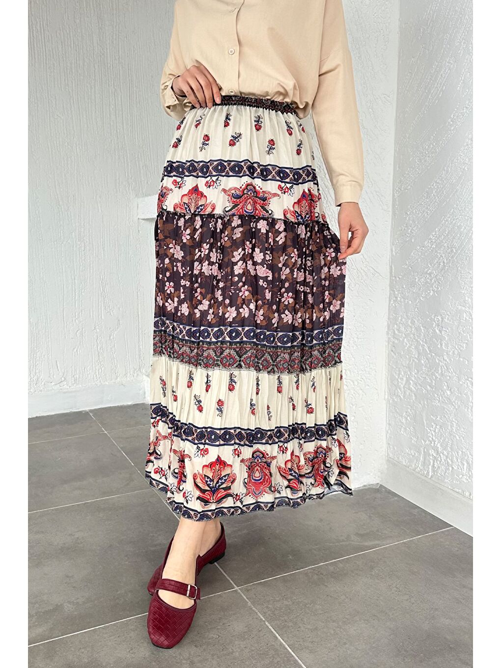 Ekru Bel Lastikli Desenli Şifon Tesettür Etek-5