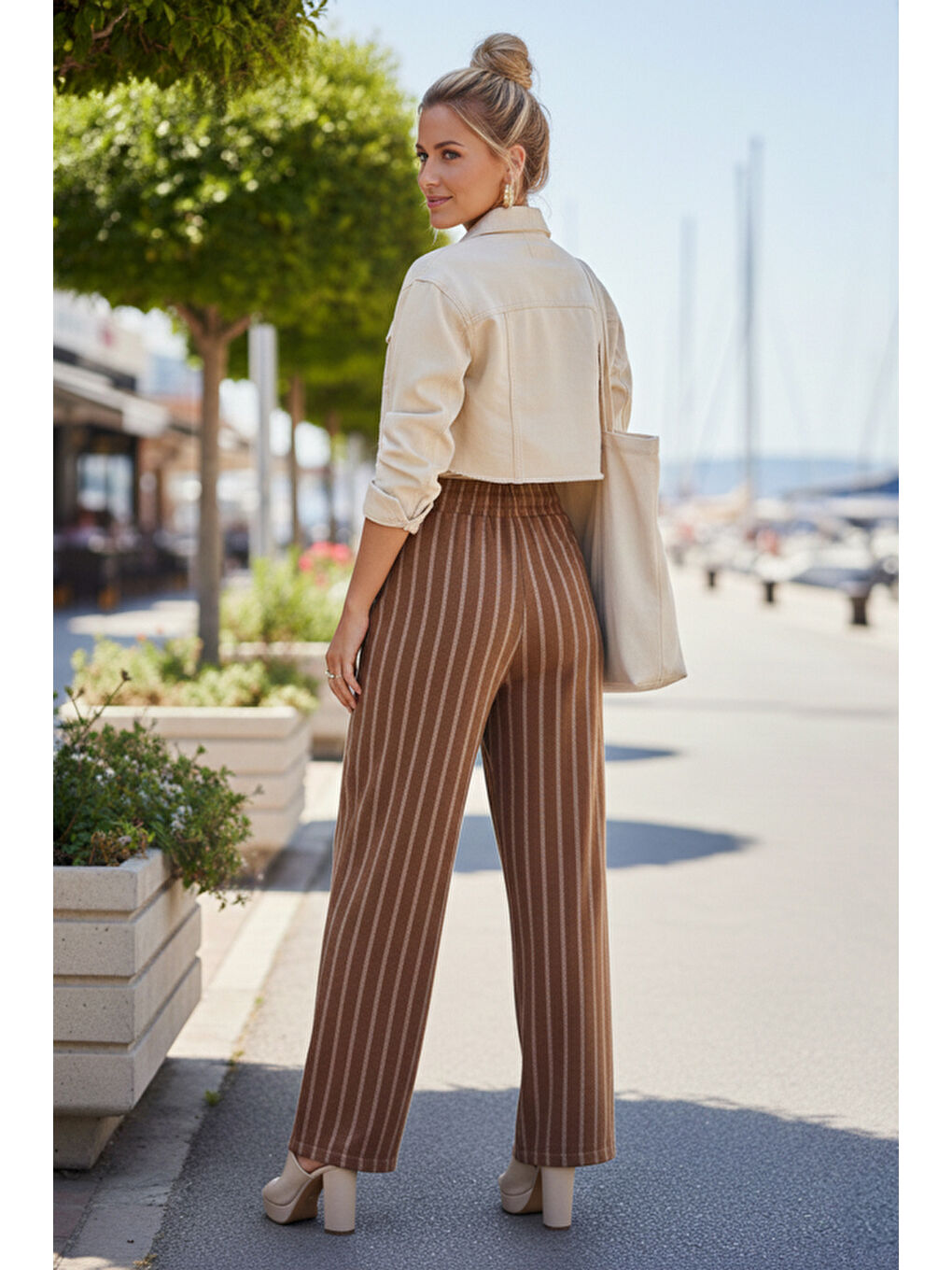 Kahverengi Sütlü Kahve Çizgili Kalın Lastikli Ve Bağlamalı Bel Geniş Paça Casual Dokuma Pantolon 105 55-5