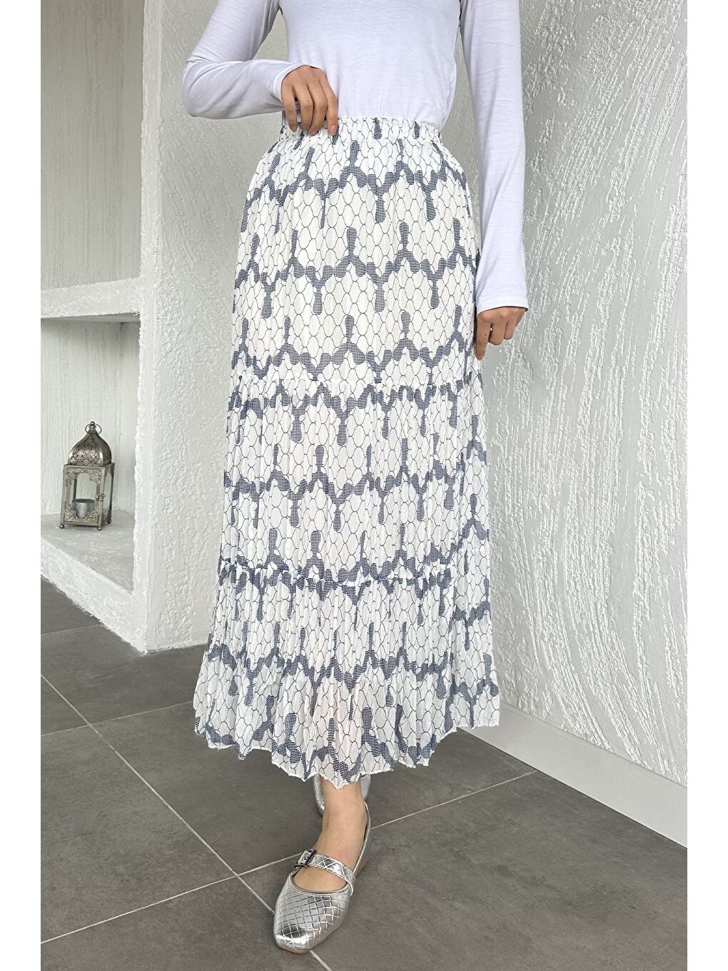 Ekru Bel Lastikli Desenli Şifon Tesettür Etek