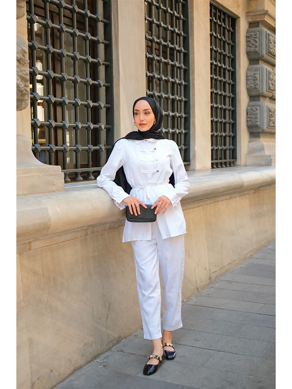 Kadın Düğme Detay Takım Beyaz-2