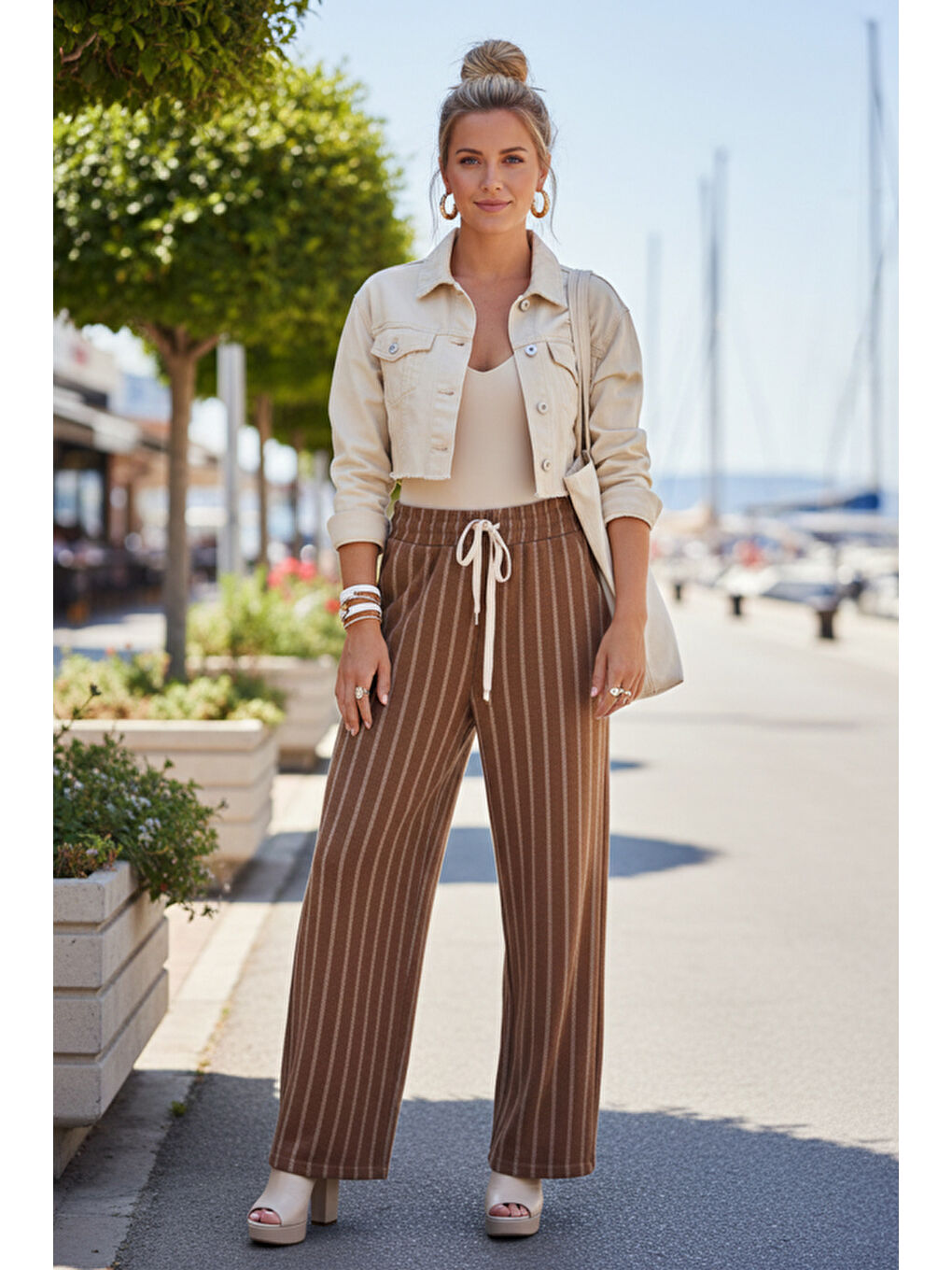 Kahverengi Sütlü Kahve Çizgili Kalın Lastikli Ve Bağlamalı Bel Geniş Paça Casual Dokuma Pantolon 105 55-7