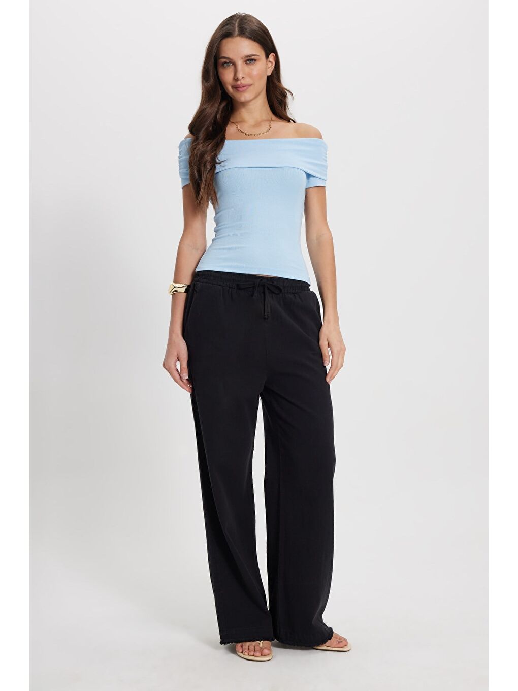 Kadın Slim Fit Dar Kesim Pamuklu Kayık Yaka Kısa Kollu Elastanlı Mavi Bluz-1