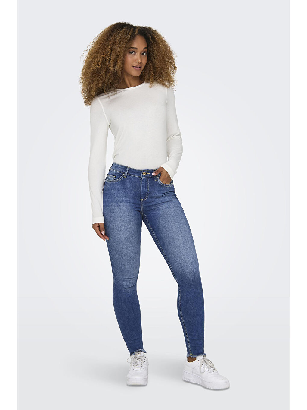 Only Mavi Onlemily Normal Bel Skinny Fit Dar Paça Jeans Kadın Jean Pantolon 15293282