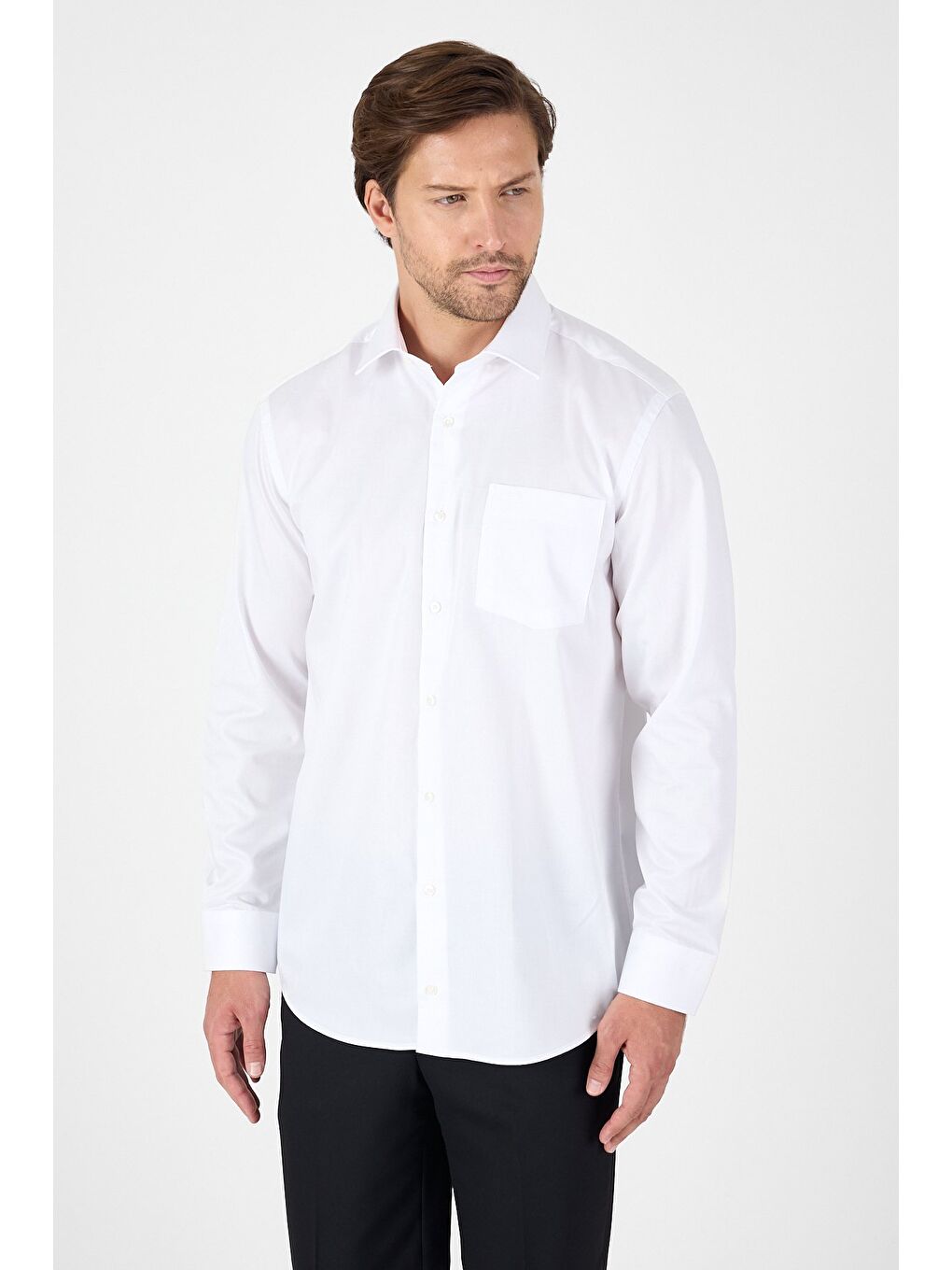 Beyaz Uzun Kol Sert Yaka Cepli Non Iron Comfort Fit Pamuklu Büyük Beden Gömlek 1004250268-4