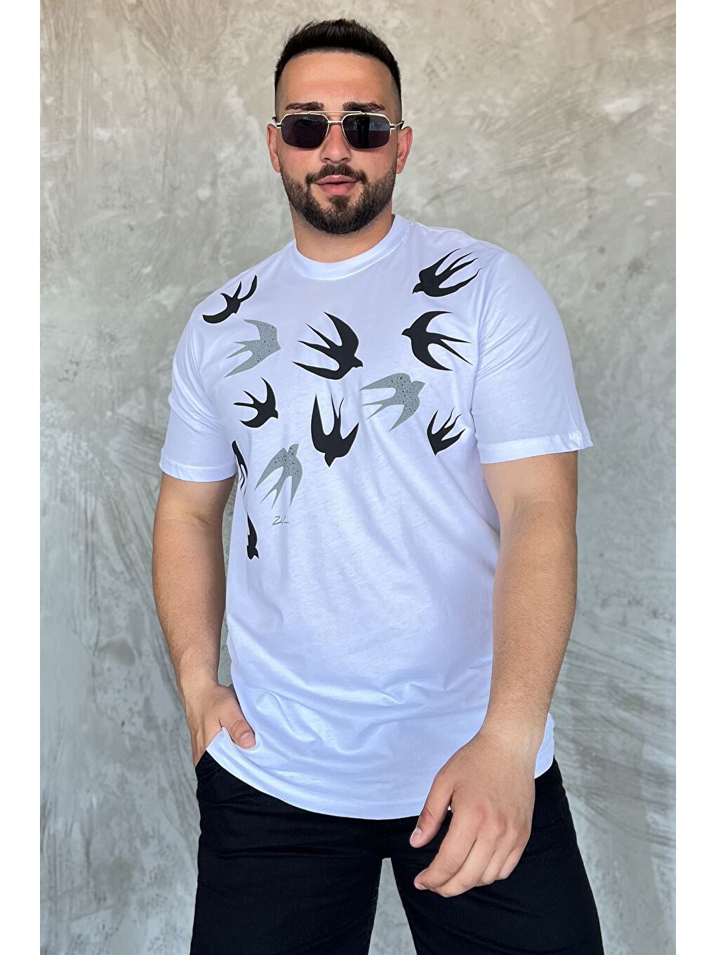 Beyaz Erkek Bisiklet Yaka Baskılı Tişört