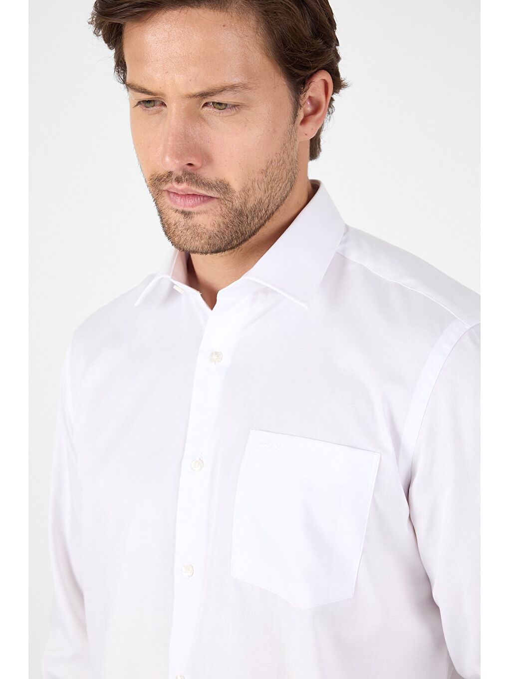 Beyaz Uzun Kol Sert Yaka Cepli Non Iron Comfort Fit Pamuklu Büyük Beden Gömlek 1004250268-3