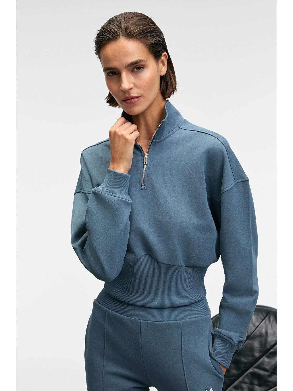 Thalıa Kadın Arka Baskılı Ve Patch Detaylı Fermuarlı Dik Yakalı Petrol-mavi Sweatshirt